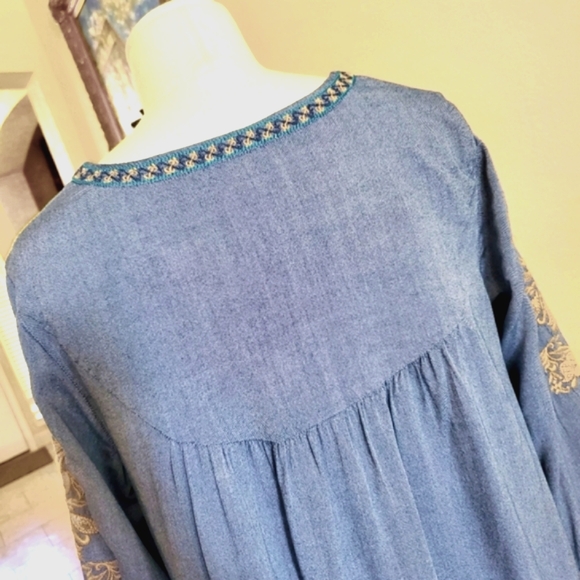 NWT- J.Jill Blue Tunic w/ Tan Beading!!๐๐๐ - Picture 7 of 10